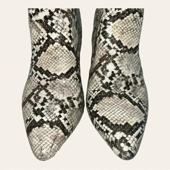 Women’s QUPID ANKLE BOOTIES FAUX SNAKE‎ SKIN SIZE 7.5 - Picture 4 of 15